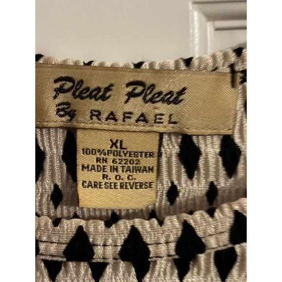 Pleat Pleat by Rafael Womens XL Sleeveless Pleated Geometric Print Shell Top - Picture 4 of 5